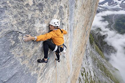 Katherine Choong fa la prima femminile di Zahir (8b+, 300m) a Wenden