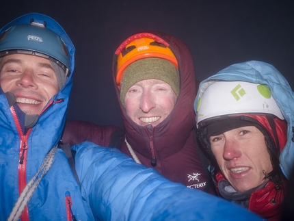 Mount Asgard, Baffin Island - Sensory Overload (1200m, 5.11+, A1) sulla parte NO della torre sud di Mount Asgard, Baffin Island, aperta da Ines Papert, Jon Walsh e Joshua Lavigne dal 24 - 26/07/2012