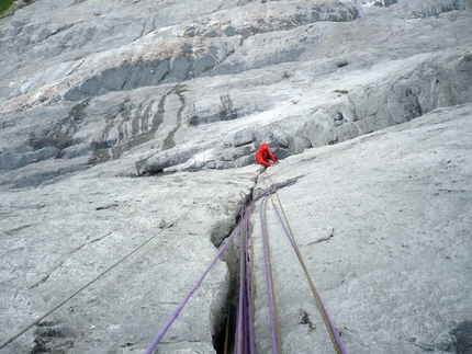 Baston la Baffe - Scheideggwettwerhorn - Matteo Della Bordella su Baston la Baffe