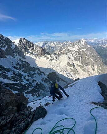 Divine Providence, Monte Bianco, François Cazzanelli, Giuseppe Vidoni - Divine Providence (Monte Bianco) in giornata per François Cazzanelli e Giuseppe Vidoni (25/07/2024)
