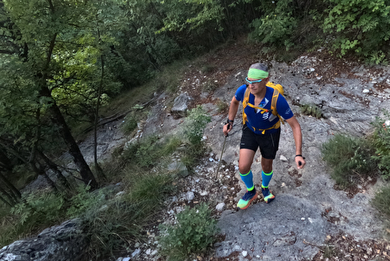 Randonnée dei Simbruini, Monti Simbruini, Appennino - Randonnée dei Simbruini: la prima metà del percorso si svolge per più in saliscendi fra boschi.