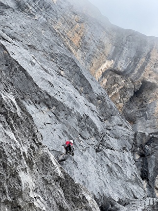 Peña Santa de Castilla, Picos de Europa, Spagna, Eneko Pou, Iker Pou - Eneko Pou durante l'apertura di 'Truenu' alla Peña Santa de Castilla, Picos de Europa, Spagna, estate 2024