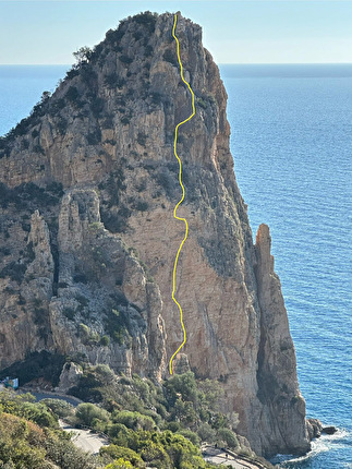 Pedra Longa Sardegna - Pedra Longa, Sardegna: sulla via 'Giai amus a obiare' aperta in solitaria da Josef Hilpold