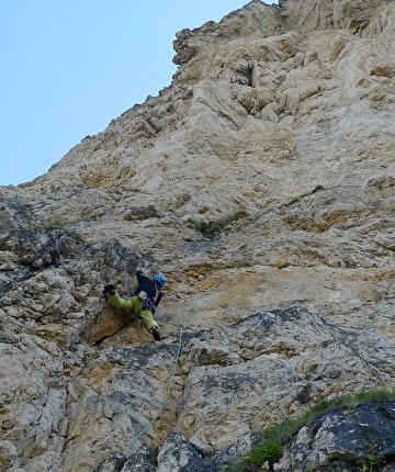 Coston d'Averau, Dolomites, Michal Coubal, Anna Coubalová, Martin Tučka - The first ascent of 'Hasta la vista' on Coston d'Averau, Dolomites (Michal Coubal, Anna Coubalová, Martin Tučka 08/08/2024)