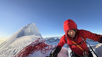 Mt Pholesobi, Nepal, Hidesuke Taneishi, Hiroki Yamamoto - Hidesuke Taneishi in cima alla 'North Face Direct' sul Mt Pholesobi (6652m) in Nepal (Hidesuke Taneishi, Hiroki Yamamoto 2024)
