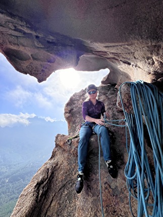 Bavella, Corsica, Jeef, Punta d'U Corbu - Priti Wright climbing 'Jeef' on Punta d'U Corbu, Bavella, Corsica, November 2024