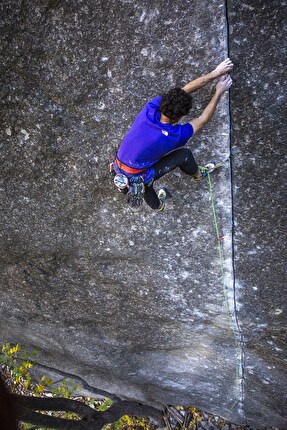Jacopo Larcher Magic Line - Jacopo Larcher climbing 'Magic Line' in Yosemite, November 2024