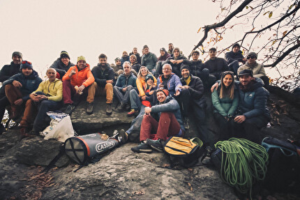Campambiardo, Val di Susa - Durante la festa di conclusione dei lavori di richiodatura della falesia di Campambiardo, Val di Susa, effettuati da Rock Care