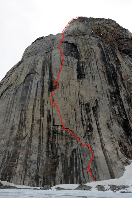 Baffin Island - Baffin Island 2012: The Door (8b, 630m Eneko Pou, Iker Pou, Ben Lepesant, Hansjörg Auer) Belly Tower East Face, Perfection Valley