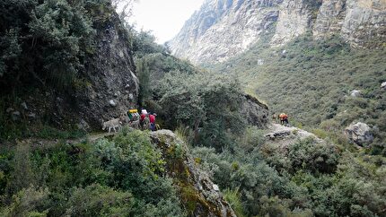 Nevado Chachacomani, Bolivia, Andri Bieger, Martin Kogler, Valentin Werner-Tutschku - Durante la spedizione a Nevado Chachacomani in Bolivia (Andri Bieger, Martin Kogler, Valentin Werner-Tutschku 2024)