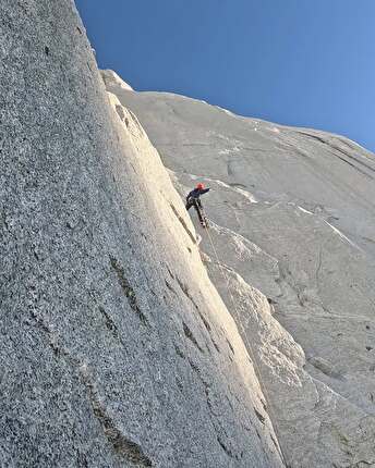 Petit Dru, Drus, Mont Blanc, Philippe Bruley, Amaury Fouillade, Baptiste Obino - The first ascent of 'Petit Pont' on the West Face of Petit Dru (Philippe Bruley, Amaury Fouillade, Baptiste Obino 26/12/2024 - 01/01/2025)
