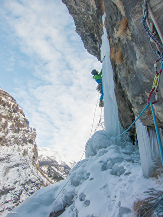 Gole di Gondo, Tommaso Lamantia, Luca Moroni - The first ascent of 'Artigli di Dade' at Gole di Gondo, Switzerland (Tommaso Lamantia, Luca Moroni 2025)