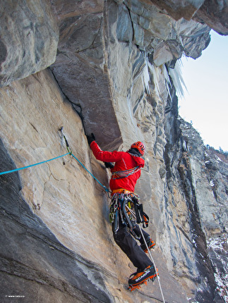 Gole di Gondo, Tommaso Lamantia, Luca Moroni - The first ascent of 'Artigli di Dade' at Gole di Gondo, Switzerland (Tommaso Lamantia, Luca Moroni 2025)