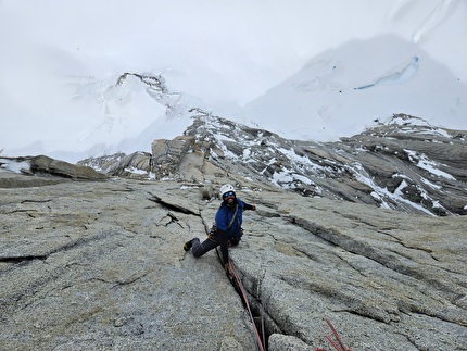 Aguja Mermoz, Patagonia, Tasio Martin, Ibon Mendia - The first ascent of 'Dardara' on the east face of Aguja Mermoz in Patagonia (Tasio Martin, Ibon Mendia 19/01/2025)