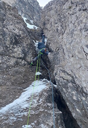 Sappada ice climbing - The first ascent of 'L’Orco non va mai in vacanza' in Valle di Enghe at Sappada (Gianni Dorigo, Samuel Straulino 22/01/2025)