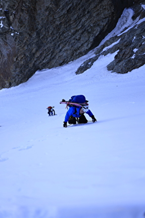 Mt Hamilton Nuova Zelanda, Clémence Cadario, Joe Collinson, George Millets, Jordan Raymon, Romain Sacchettini - La prima discesa della parete est di Mt Hamilton in Nuova Zelanda (Clémence Cadario, Joe Collinson, George Millets, Jordan Raymon, Romain Sacchettini 06/11/2024)
