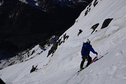 Mt Hamilton Nuova Zelanda, Clémence Cadario, Joe Collinson, George Millets, Jordan Raymon, Romain Sacchettini - La prima discesa della parete est di Mt Hamilton in Nuova Zelanda (Clémence Cadario, Joe Collinson, George Millets, Jordan Raymon, Romain Sacchettini 06/11/2024)