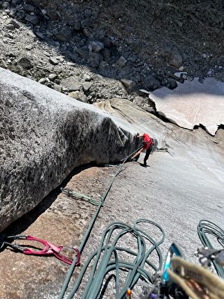 Cochamo Valley Chile - The first ascent of 'El Diedro de lo Squalupo', Sector de Mamón, Paloma valley, Cochamó valley, Chile (Domenico Mottarella, Marco Zanchetta 02/2025)