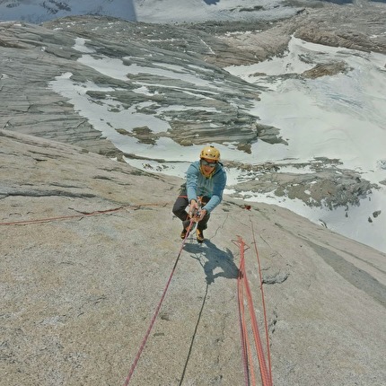 CAI Eagle Team Patagonia 2025, Cerro Pier Giorgio, Gringos Locos - CAI Eagle Team Patagonia 2025: sulla parete nordovest del Cerro Piergiorgio (Matteo Della Bordella, Dario Eynard,  Mirco Grasso 02/2025)