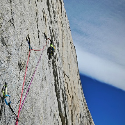 CAI Eagle Team Patagonia 2025, Cerro Pier Giorgio, Gringos Locos - CAI Eagle Team Patagonia 2025: sulla parete nordovest del Cerro Piergiorgio (Matteo Della Bordella, Dario Eynard,  Mirco Grasso 02/2025)