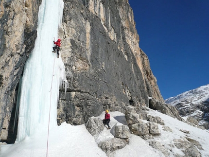 Val Lasties - Cecco Vaudo sul primo tiro della Cascata Cassiopeo