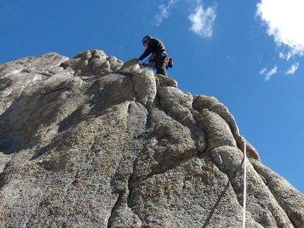 Khane Valley - Nikolay Petkov sale glu ultimi metri verso la cima di Grey Tower.