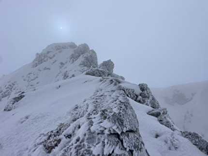 Monte Gallinola, Monti del Matese, Appennino Centrale, Agnese Flavi, Riccardo Quaranta - L'apertura di 'Remember Tomorrow', Monte Gallinola, Monti del Matese, Appennino Centrale (Agnese Flavi, Riccardo Quaranta 3/3/2025)