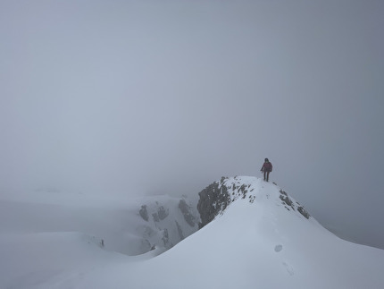 Monte Gallinola, Monti del Matese, Appennino Centrale, Agnese Flavi, Riccardo Quaranta - L'apertura di 'Remember Tomorrow', Monte Gallinola, Monti del Matese, Appennino Centrale (Agnese Flavi, Riccardo Quaranta 3/3/2025)