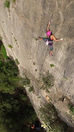 Sardegna arrampicata, Pietra di Luna - Sardegna arrampicata: Cinzia Puggioni (Samugheo)