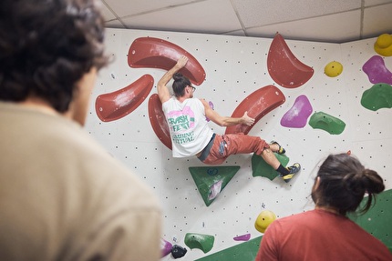 Intellighenzia Project Padova - The climbing wall Intellighenzia Project in Padova