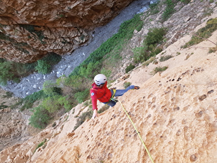 Morocco Taghia Gorge - The first ascent of 'Testa o Croce' on Taoujdad in the Taghia Gorge, Morocco (Luca Caldini, Lorenzo Gadda 04/2024)