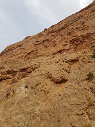 Morocco Taghia Gorge, Luca Caldini, Lorenzo Gadda - The first ascent of 'Testa o Croce' on Taoujdad in the Taghia Gorge, Morocco (Luca Caldini, Lorenzo Gadda 04/2024)