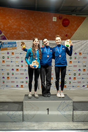 Stella Giacani conquista l'argento a Roma nella Coppa Europa Boulder