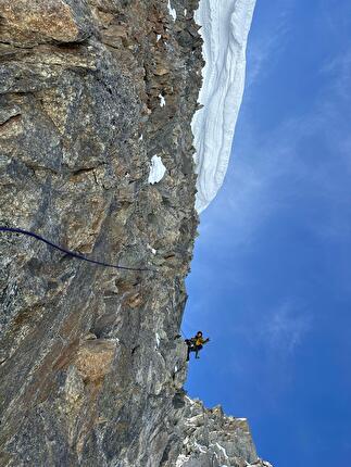 Mont Greuvettaz, Mont Blanc, François Cazzanelli, Giuseppe Vidoni - The first ascent of 'Combo' on Mont Greuvetta, Mont Blanc (François Cazzanelli, Giuseppe Vidoni 10/04/2025)