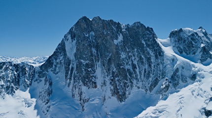 Eiger, Matterhorn, Grandes Jorasses, Benjamin Védrines, Léo Billon - Grandes Jorasses Colton-McIntyre (Benjamin Védrines, Léo Billon 11/04/2025)