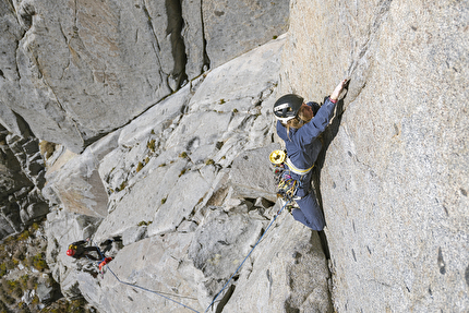 La Sportiva Helixir - La Sportiva Helixir: il nuovo completo per l’alpinismo tecnico che rivoluziona la performance outdoor