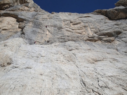 Gran Sasso, Corno Grande, vetta Occidentale, East face - On pitch 2 of Compagni dai campi e dalle officine, Gran Sasso, Corno Grande, vetta Occidentale