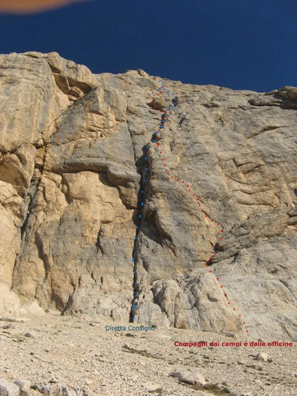 Gran Sasso, Corno Grande, vetta Occidentale, East face - The route line of Compagni dai campi e dalle officine, Gran Sasso, Corno Grande, vetta Occidentale