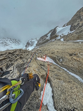Mount Providence, Alaska, Andres Marin, Tad McCrea, Anna Pfaff - The first ascent of 'Journey Through the Castle of Providence' on Mount Providence in Alaska (Andres Marin, Tad McCrea, Anna Pfaff 25-27/04/2025)