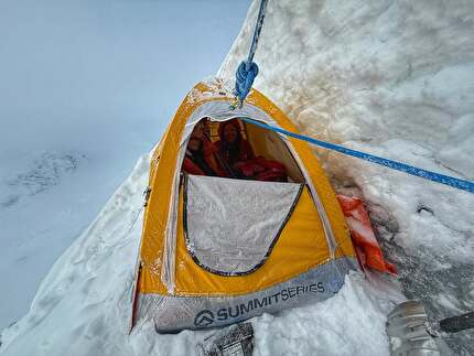Mount Providence, Alaska, Andres Marin, Tad McCrea, Anna Pfaff - The first ascent of 'Journey Through the Castle of Providence' on Mount Providence in Alaska (Andres Marin, Tad McCrea, Anna Pfaff 25-27/04/2025)