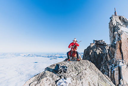 Arthur Poindefert climbs 'Digital Crack' & plays cello on Mont Blanc's Grand Gendarme des Cosmiques
