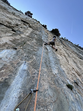 Transatlantico, Valle del Sarca - Matteo Pavana on the crux pitch of 'Il sole e la luna', Transatlantico, Valle del Sarca