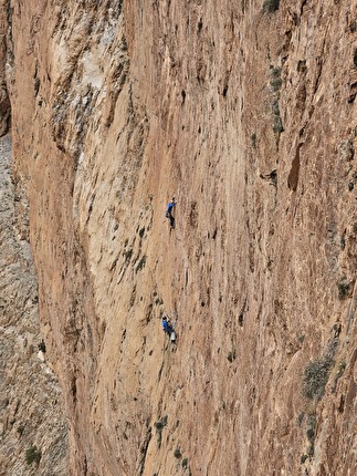 Taghia, Morocco, Jebel Oujdad, Ion Gurutz Lazkoz, Iker Pou - The first ascent of 'Euskal Dantza' on the south face of Jebel Oujdad at Taghia in Morocco (Ion Gurutz Lazkoz, Iker Pou 04/2025)