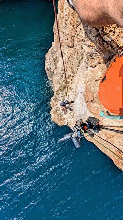 Gaeta arrampicata - Richiodatura della via 'Croce del Sud', Montagna Spaccata, Gaeta