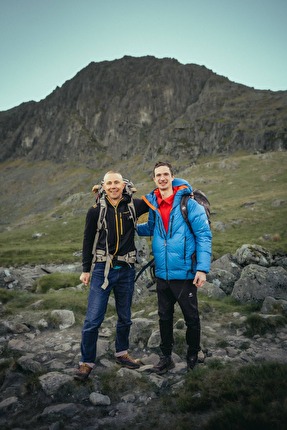 Adam Ondra - Adam Ondra e Neil Gresham dopo la storica flash di 'Lexicon' (E11 7a) a Pavey Ark in Inghilterra