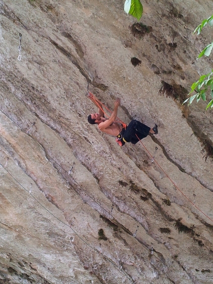 Matteo Gambaro da 9a su Abysse alle Gorges du Loup