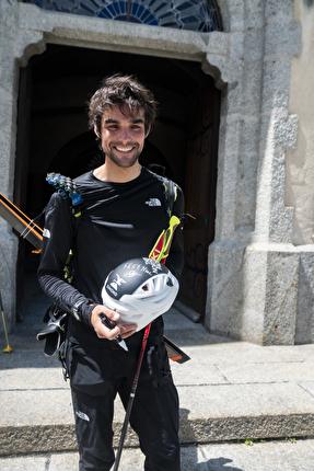 Benjamin Védrines - Benjamin Védrines setting the Fastest Known Time on Mont Blanc on skis: 4 hours, 54 minutes, and 41 seconds from the church in Chamonix to the 4807m summit and back again