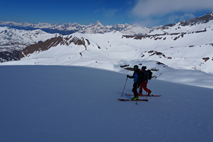 Crossalps - La traversata delle Alpi - Crossalps - La traversata delle Alpi: tappa 17, Val Formazza - Saas Fee 27-30/04/2025