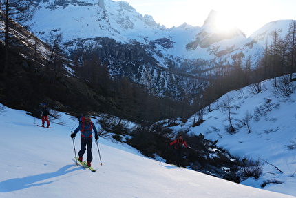 Crossalps - La traversata delle Alpi - Crossalps - La traversata delle Alpi: tappa 17, Val Formazza - Saas Fee 27-30/04/2025