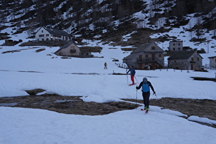 Crossalps - La traversata delle Alpi - Crossalps - La traversata delle Alpi: tappa 17, Val Formazza - Saas Fee 27-30/04/2025